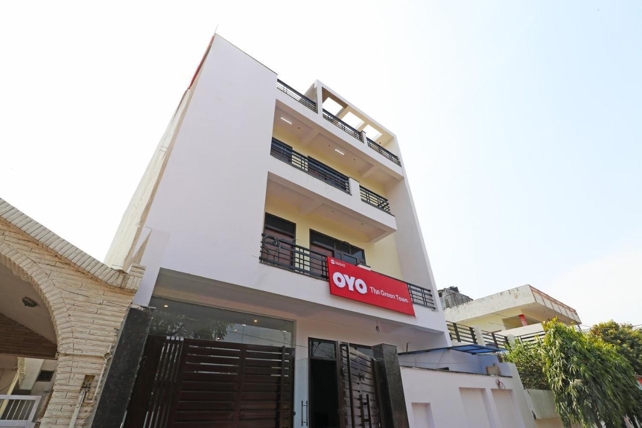 Capital O Hotel Royal Inn Near Gomti Riverfront Park Lucknow Esterno foto