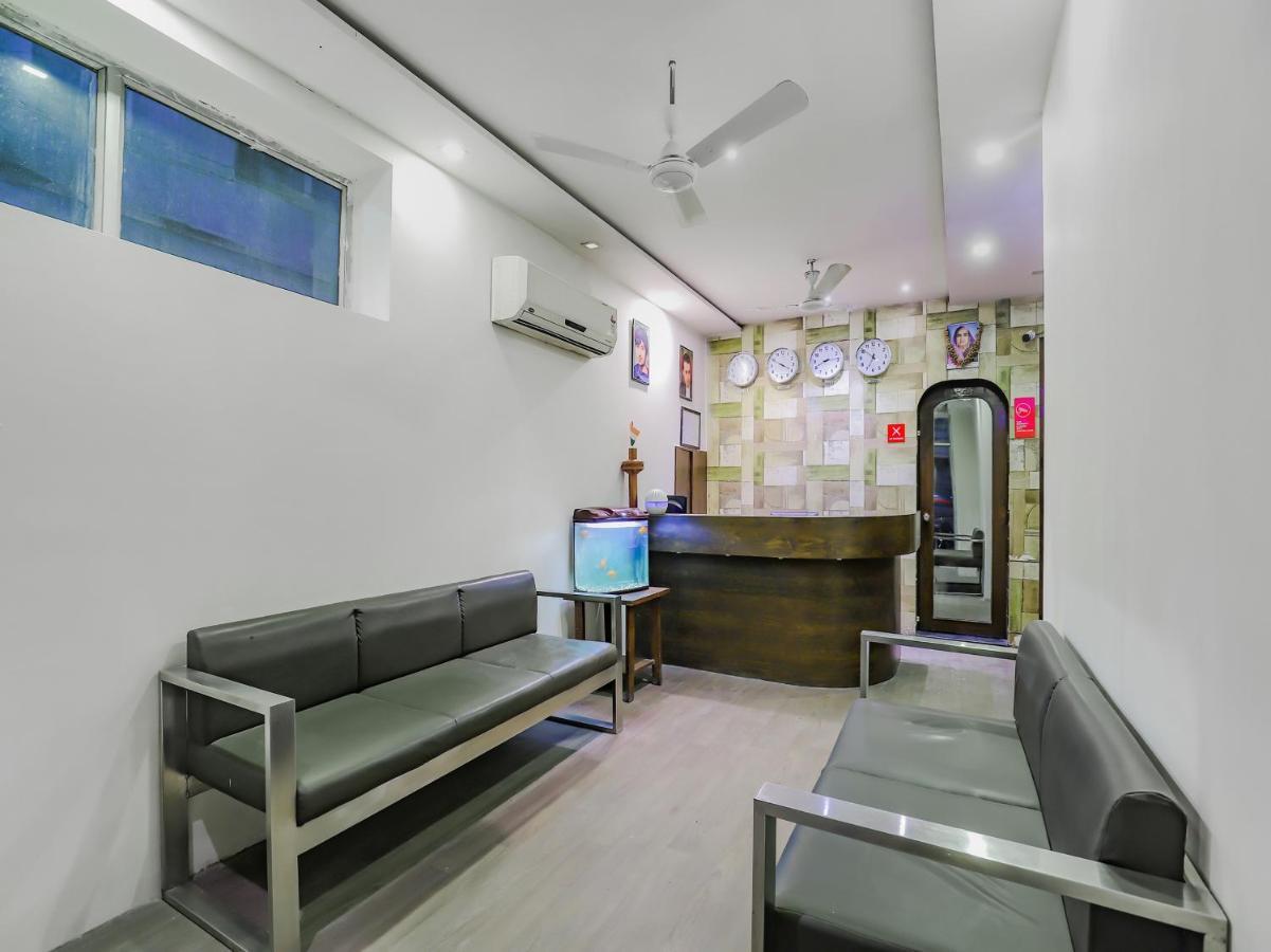 Capital O Hotel Royal Inn Near Gomti Riverfront Park Lucknow Esterno foto